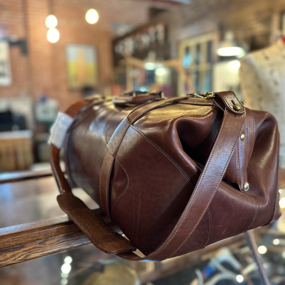 Classic Brown Leather Duffel Bag for Men — No5 Grip Bag Colonel Littleton - Picture 5 of 13